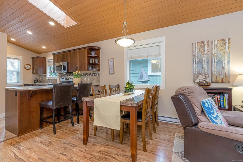 listing image 16044695047673902974