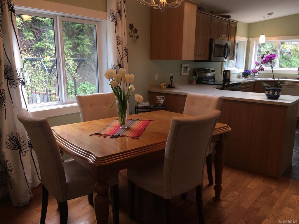 listing image 16046605736767408670