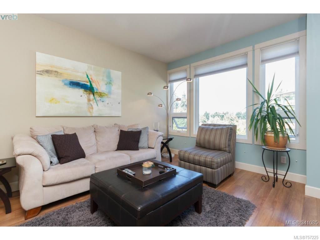 listing image 16043463243467528133