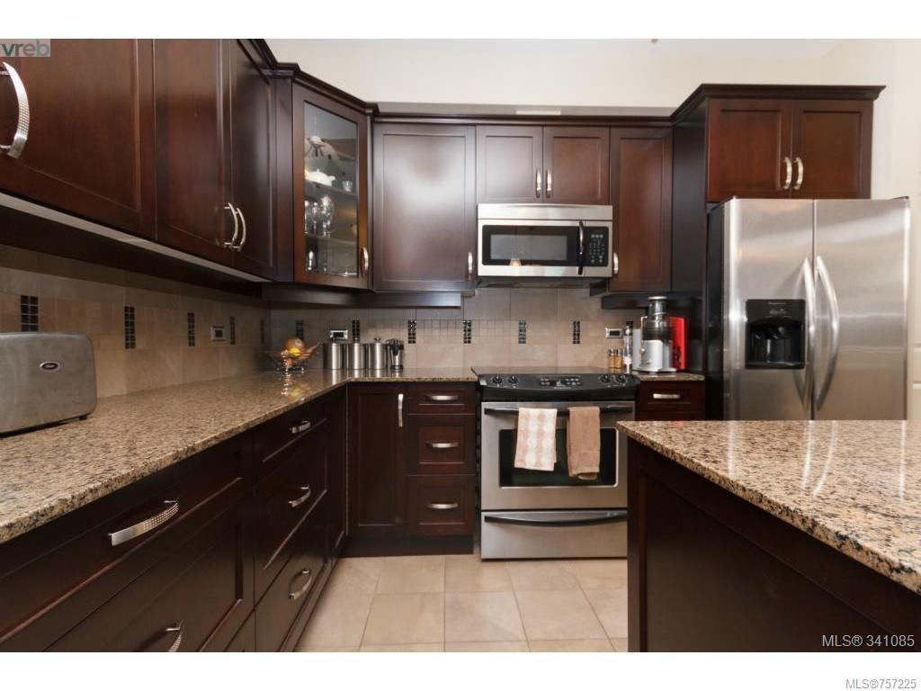 listing image 16049650335925105845