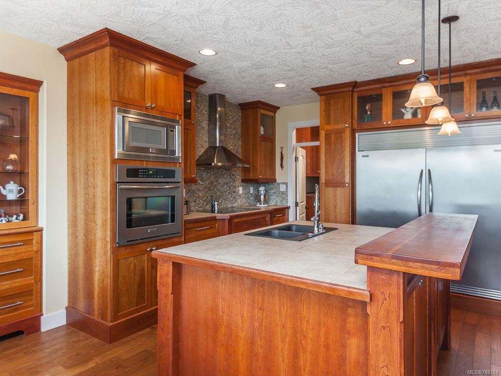 listing image 16047001190133200249