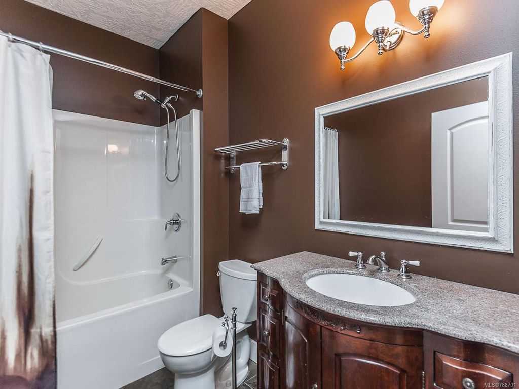 listing image 16046202533877604225