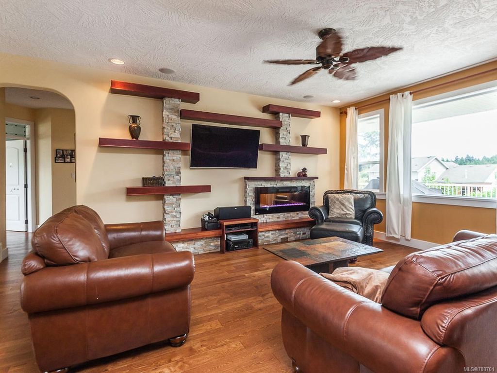 listing image 16047134298910434431