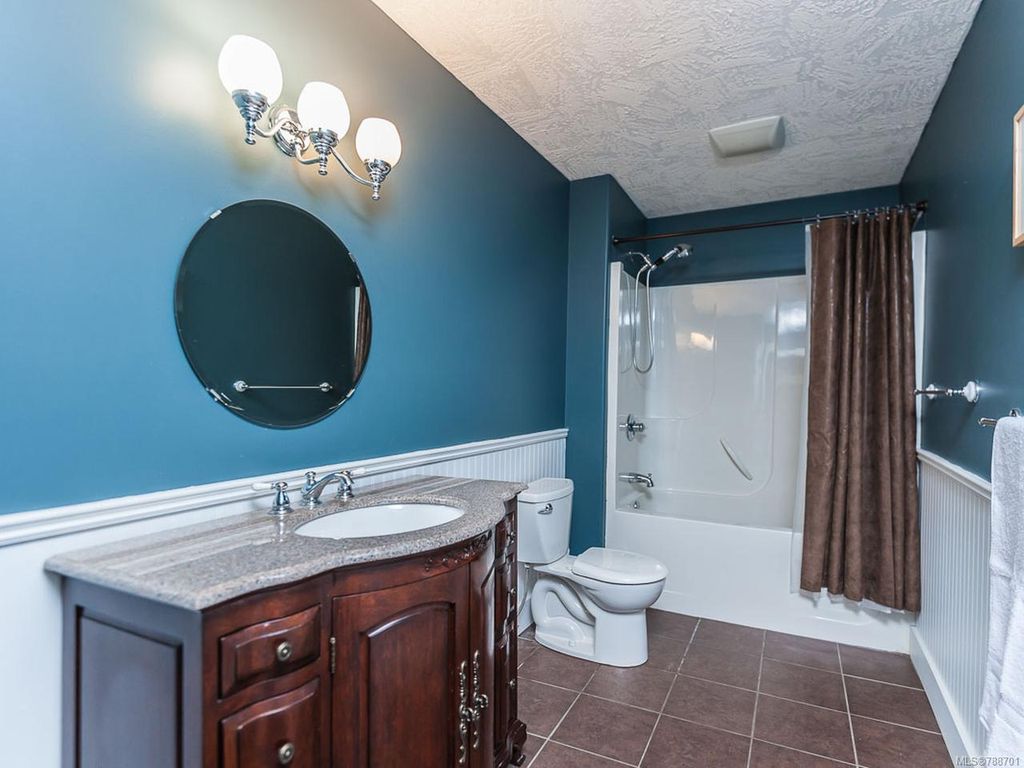 listing image 16045415939880251487