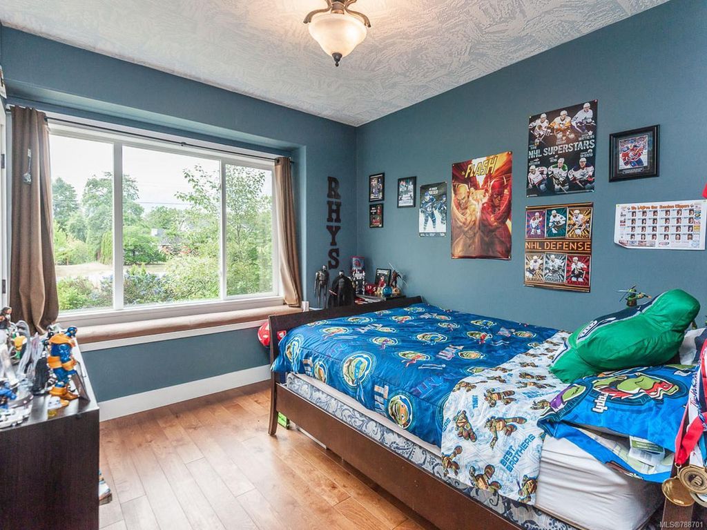 listing image 16047219530989418890