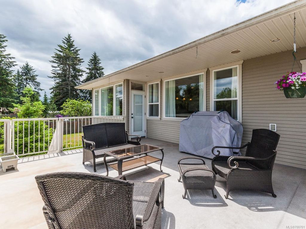 listing image 16042946730492989340
