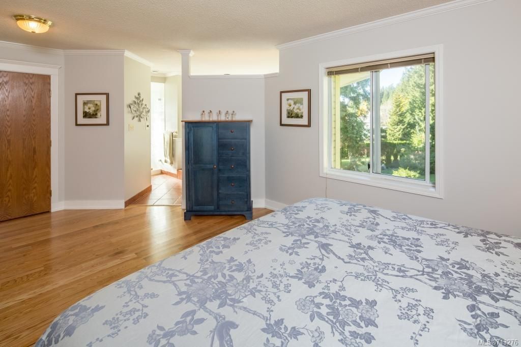 listing image 16045978560527069308