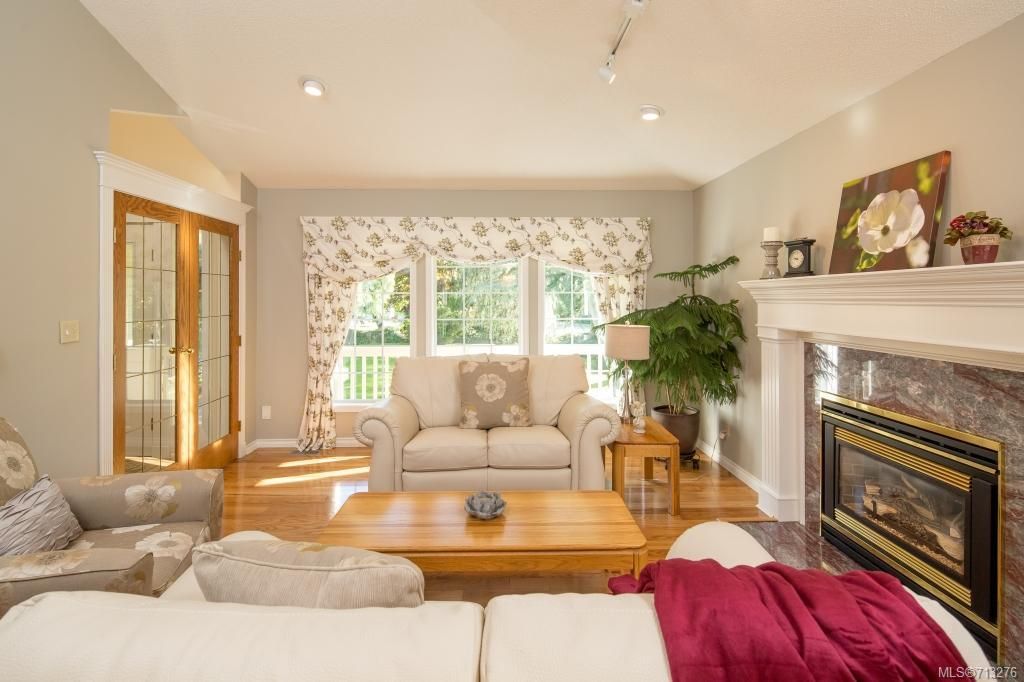 listing image 16042095642441196173