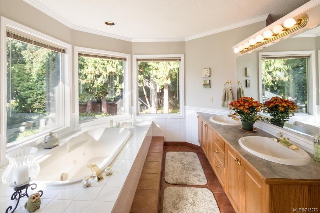 listing image 16047576167992936858