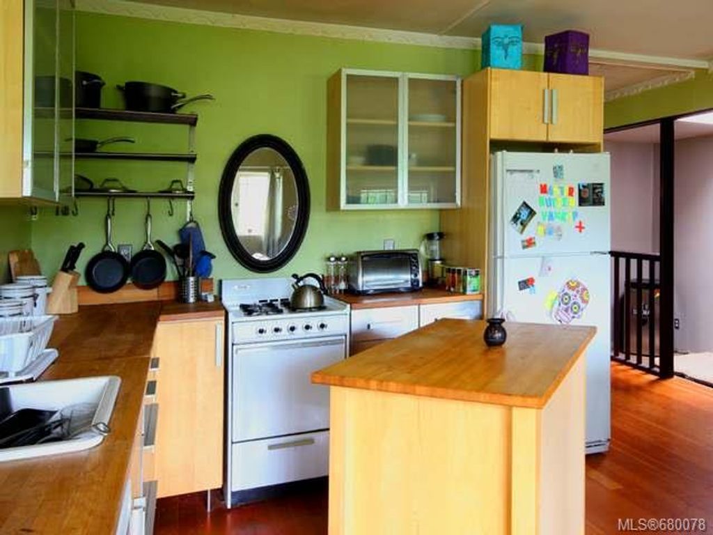 listing image 16041739708954289810