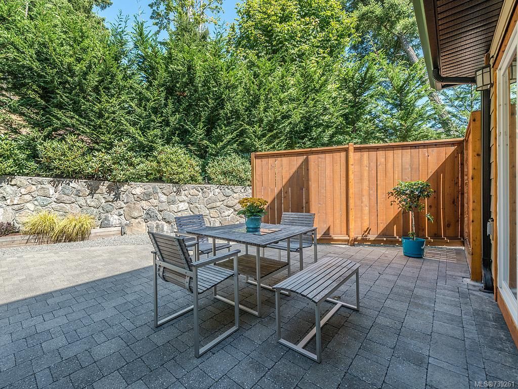 listing image 16045700076375196874