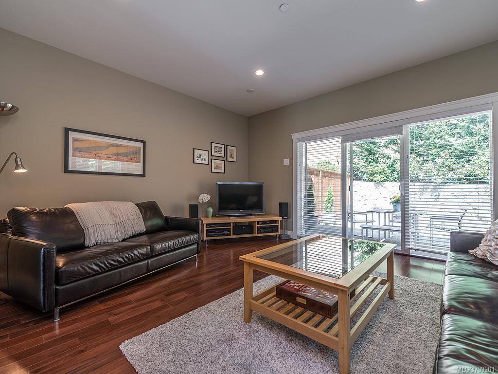 listing image 16043379205630216806