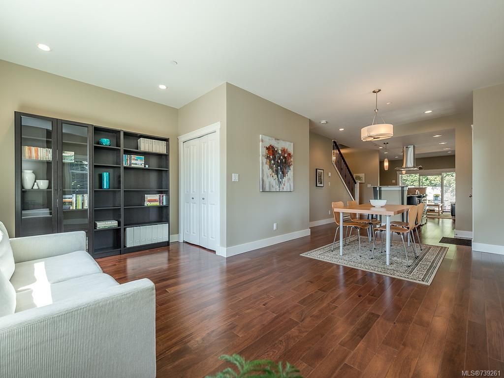 listing image 16040716536549782988