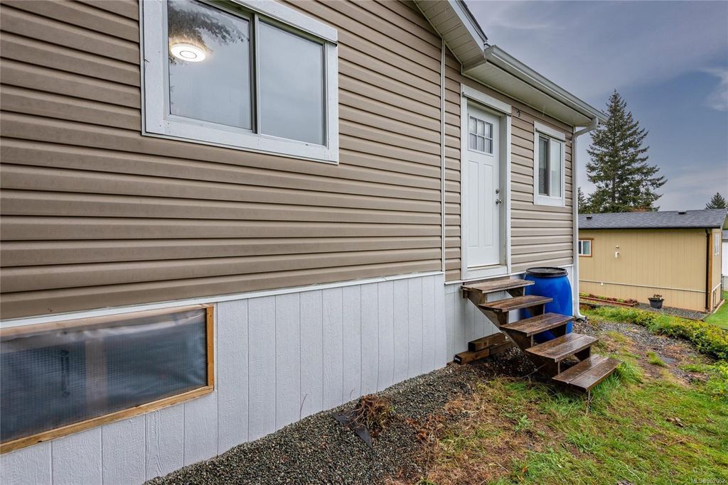 listing image 16049178404796405724