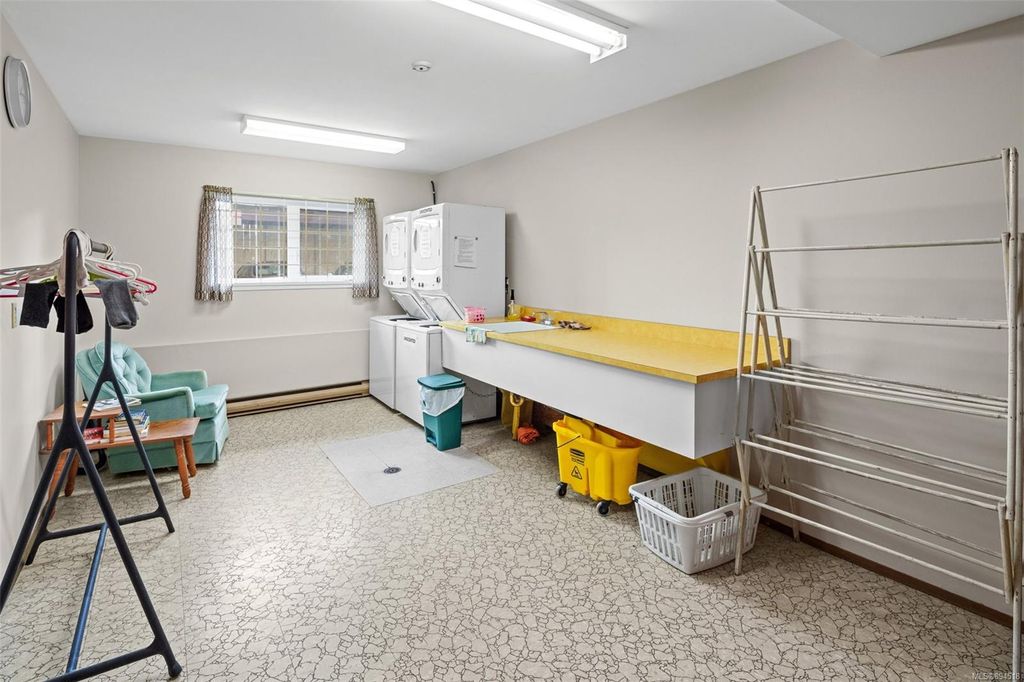 listing image 16047108996084200055