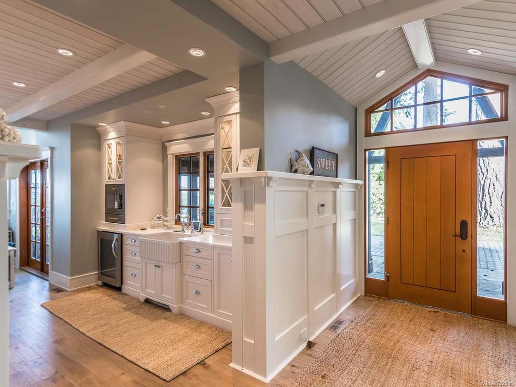 listing image 16049653663274951179