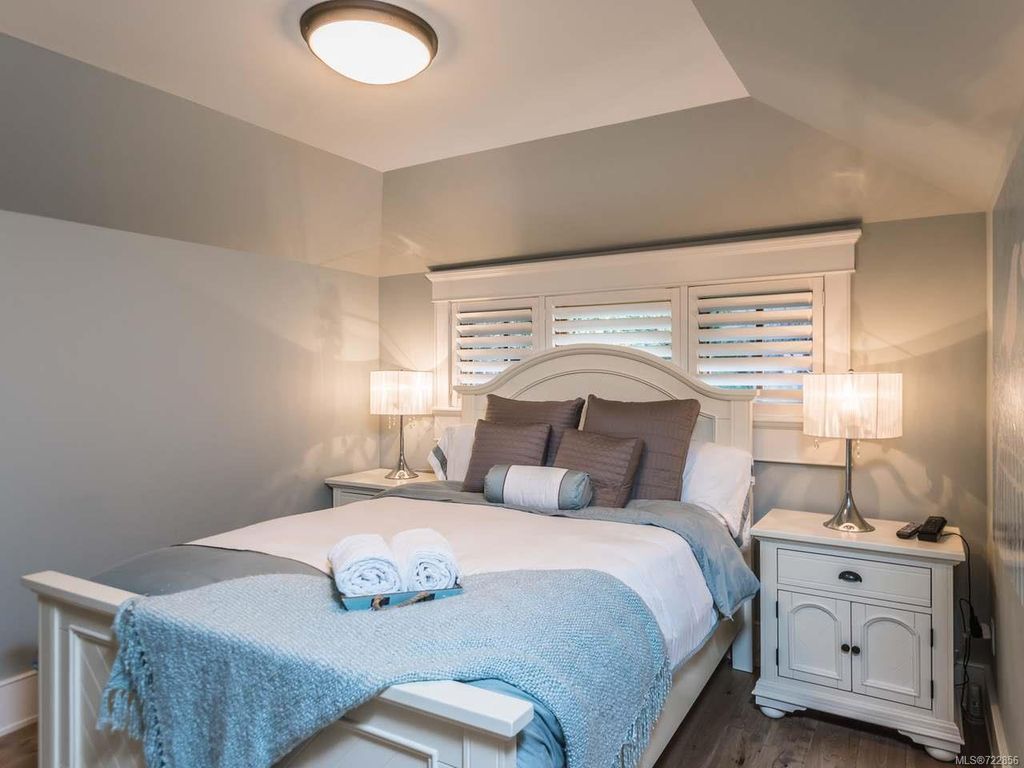 listing image 16046649382013917763