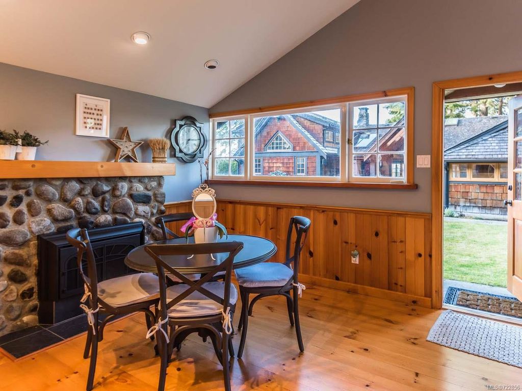 listing image 16043447092924711339