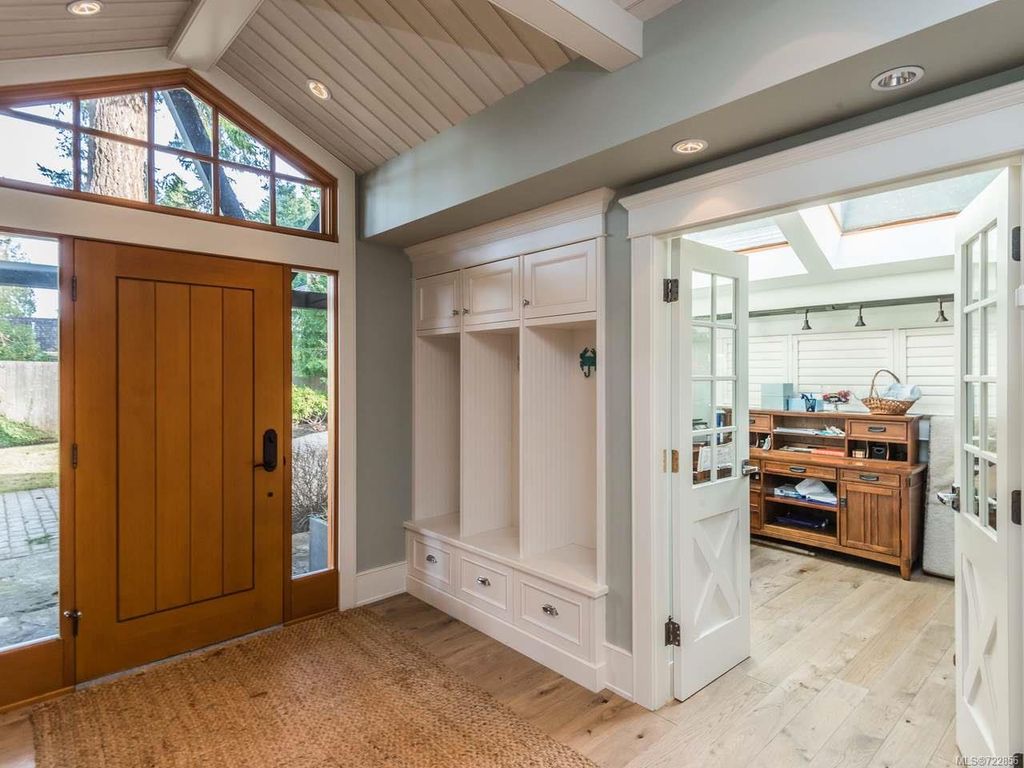 listing image 16049270438352361653