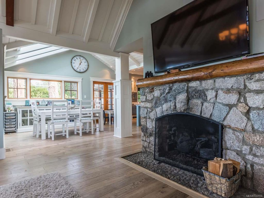 listing image 16045438168444986819