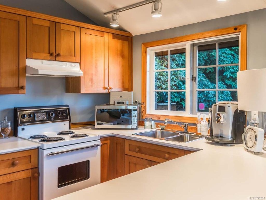 listing image 16049634504113659519