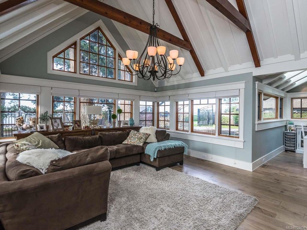 listing image 16041186781325599810