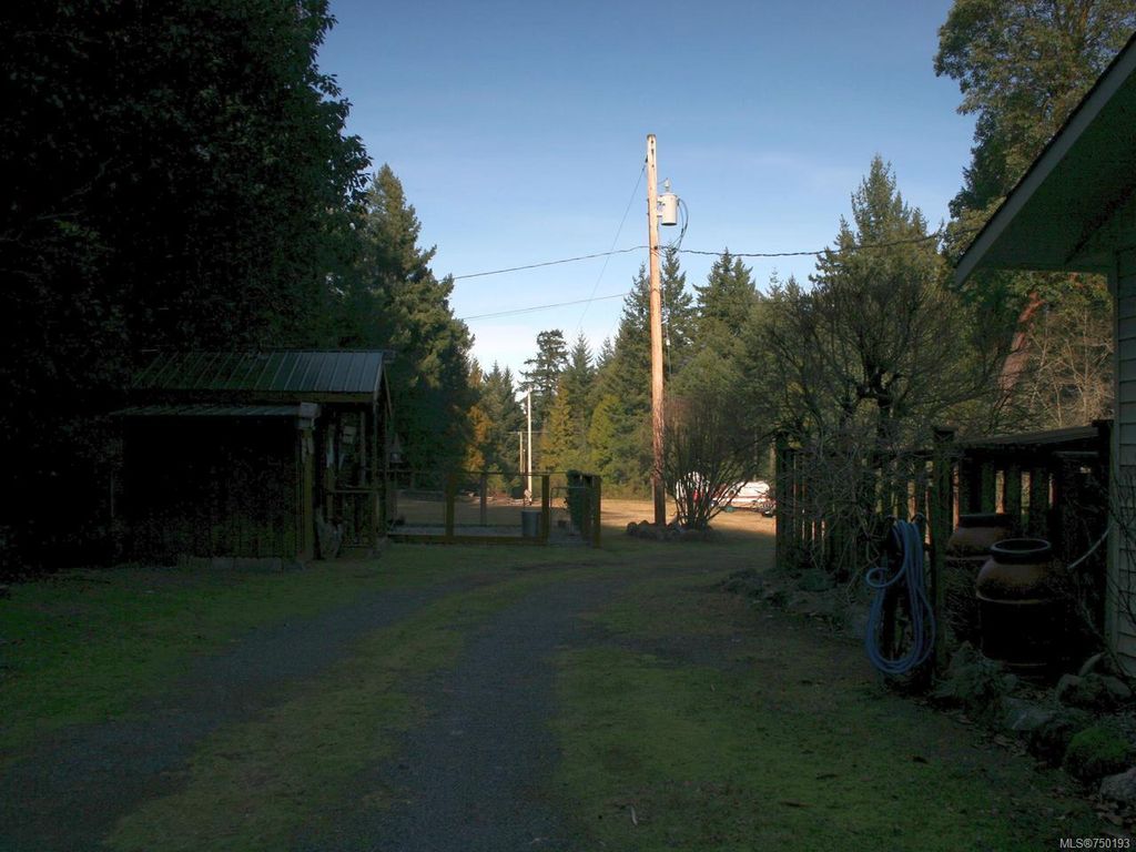 listing image 16047353218463589648