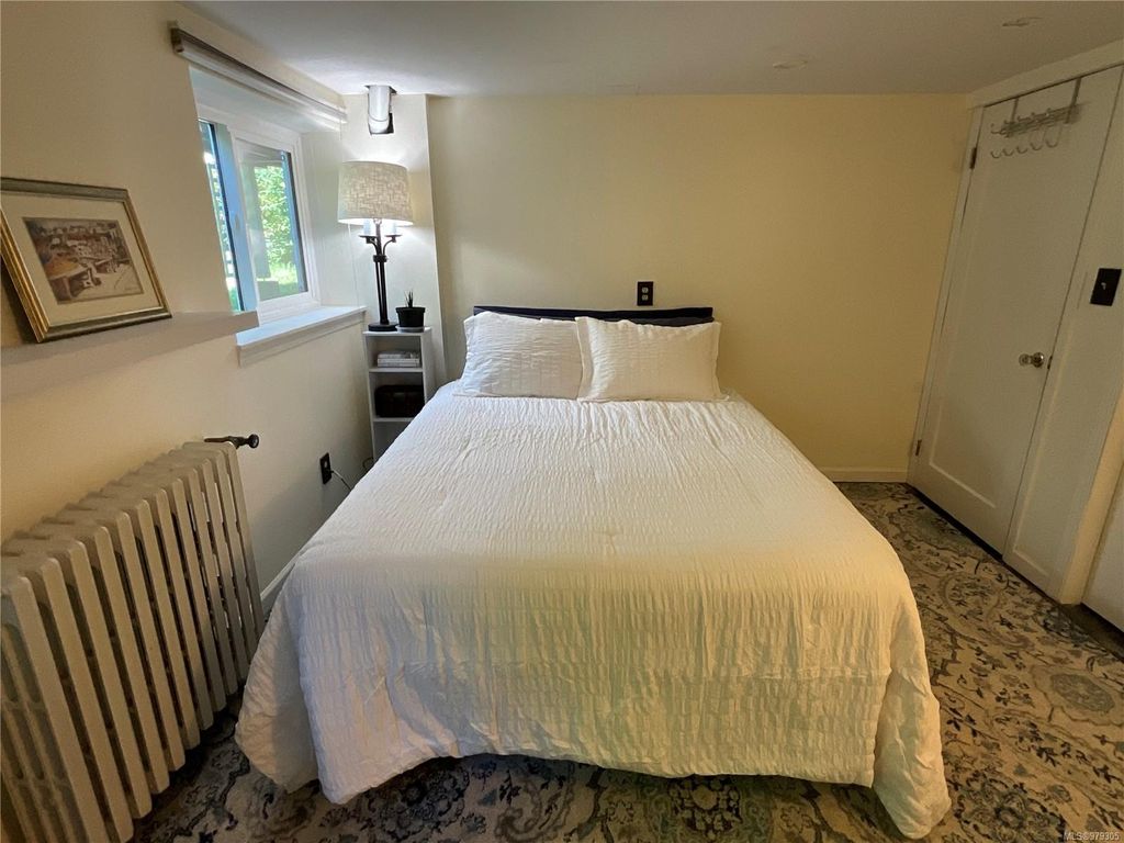 listing image 16046766210536523960