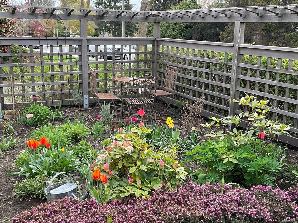 listing image 16046963277579266508