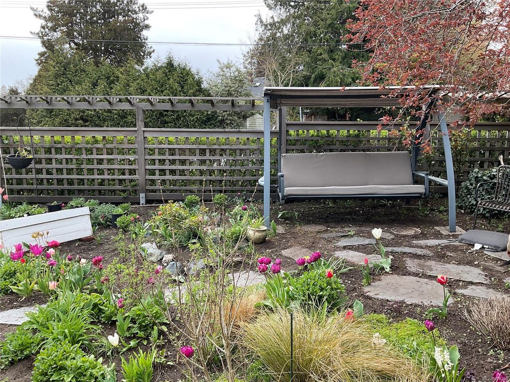 listing image 16048635131776776577