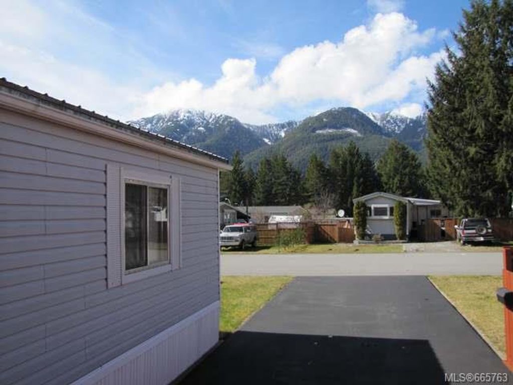 listing image 16041973750059403380