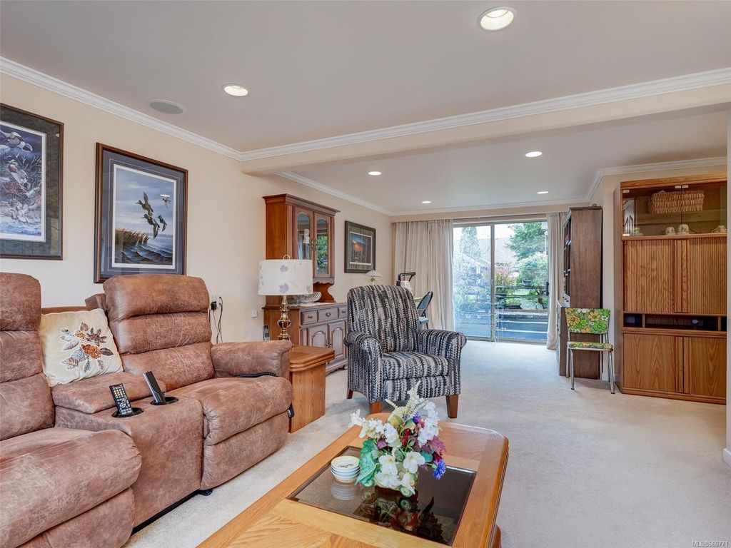 listing image 16049156996698070605