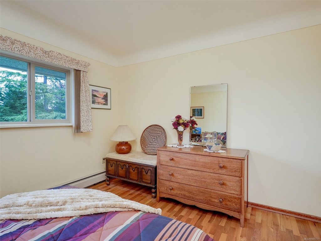 listing image 16046003132056137336