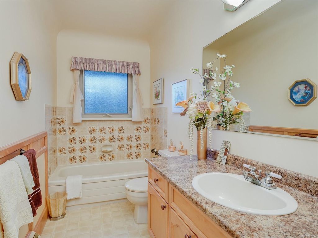 listing image 16049263372110558139