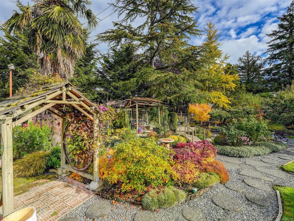 listing image 16041879846219629116