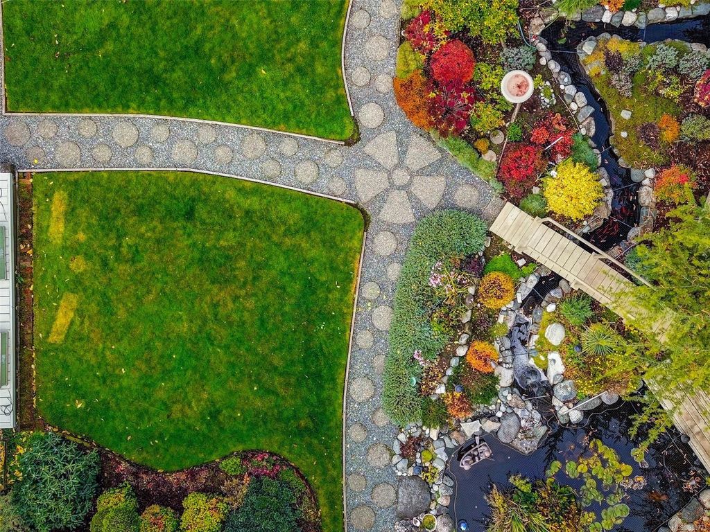 listing image 16044072166963533432