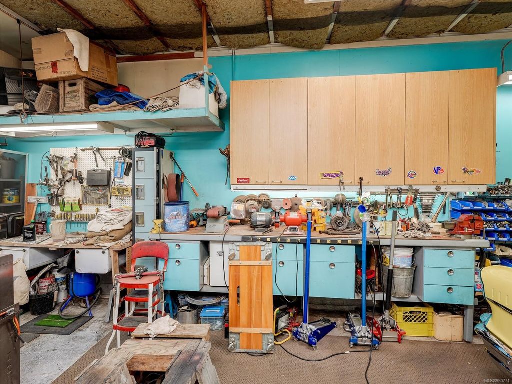 listing image 16042181261728582807