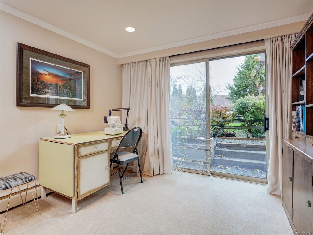 listing image 16046893916905644290