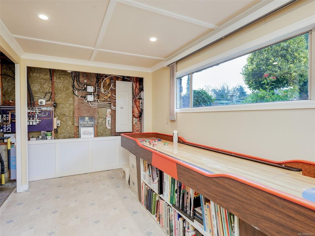 listing image 16045144452978175067