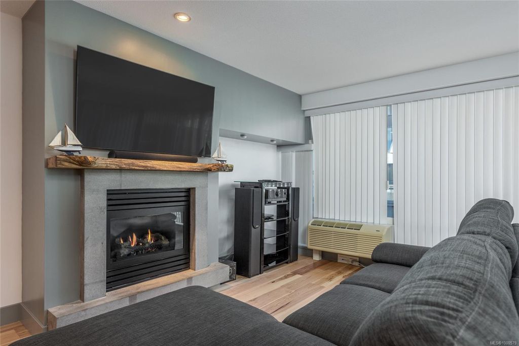 listing image 16045920108002827548