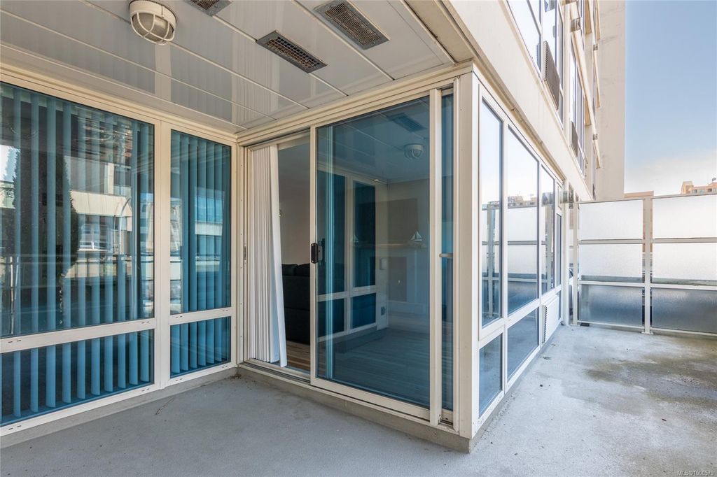 listing image 16045274815356634968