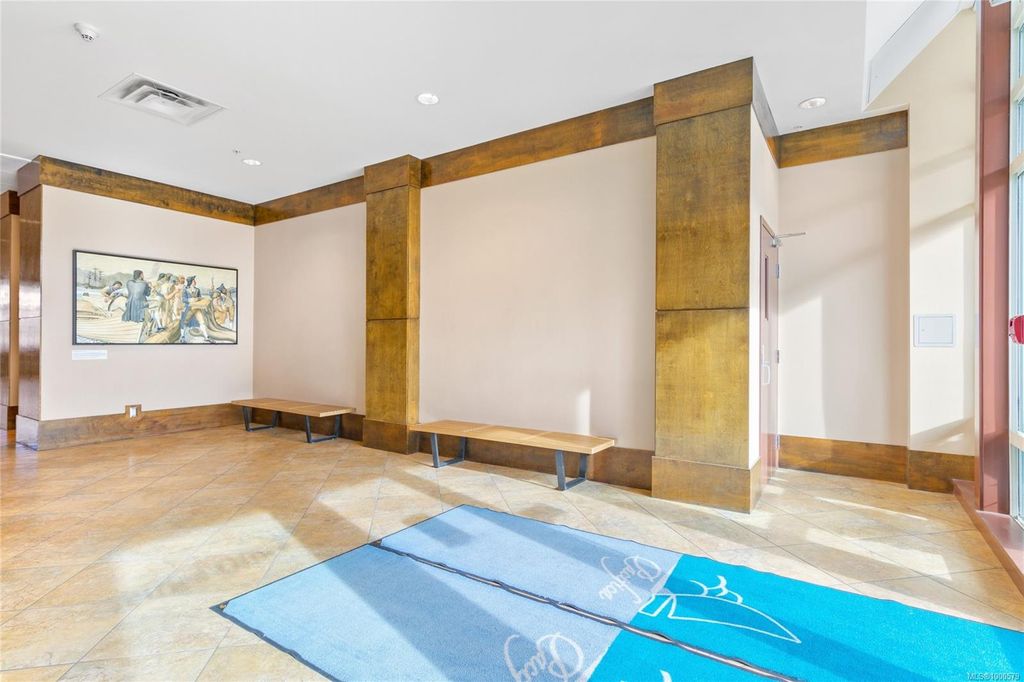 listing image 16040906832726592264