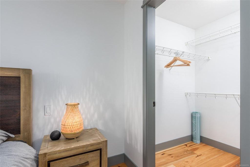listing image 16045435762958901758