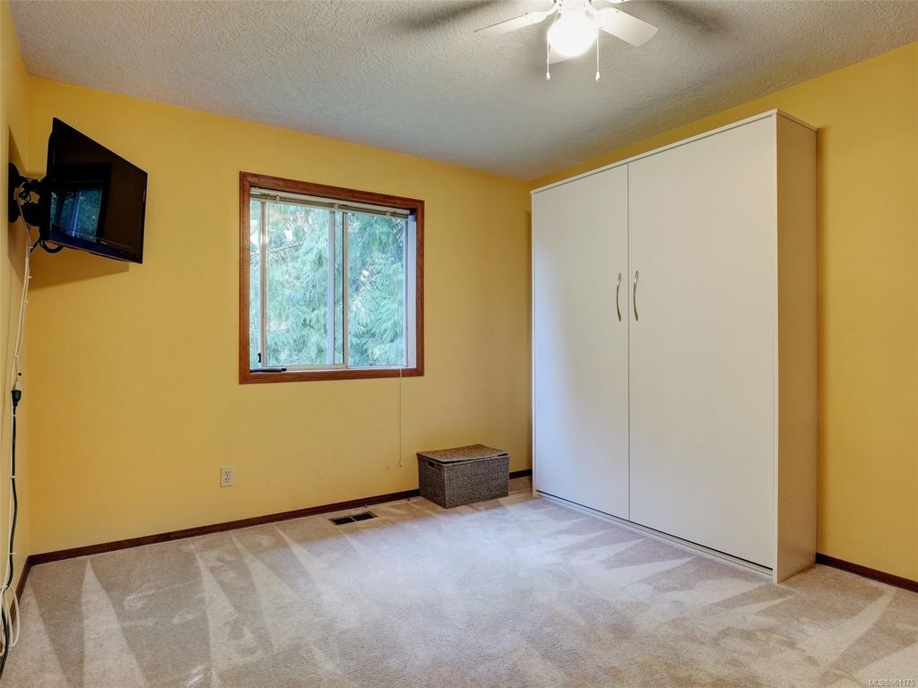 listing image 16040386716414601852