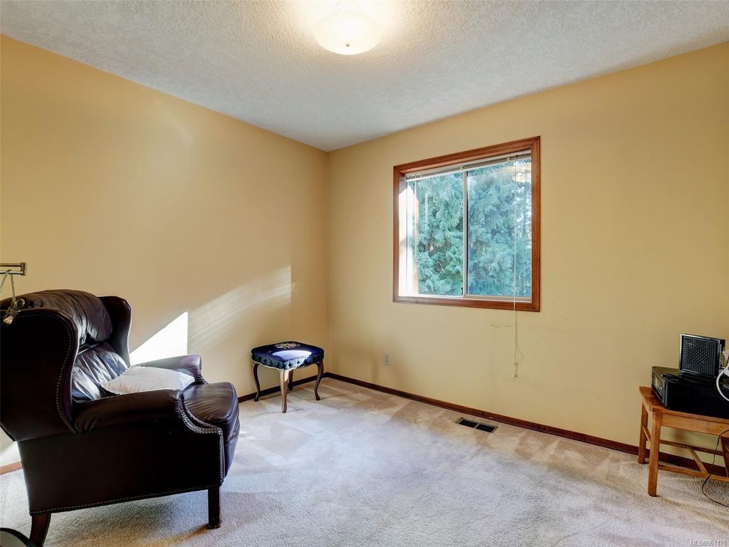 listing image 16042146457623867555
