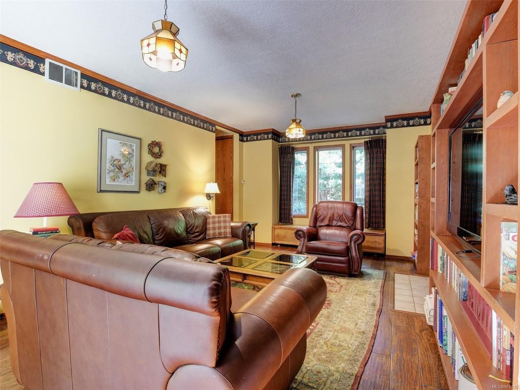 listing image 16040286668935311720
