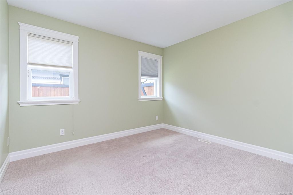 listing image 16048186342041578530