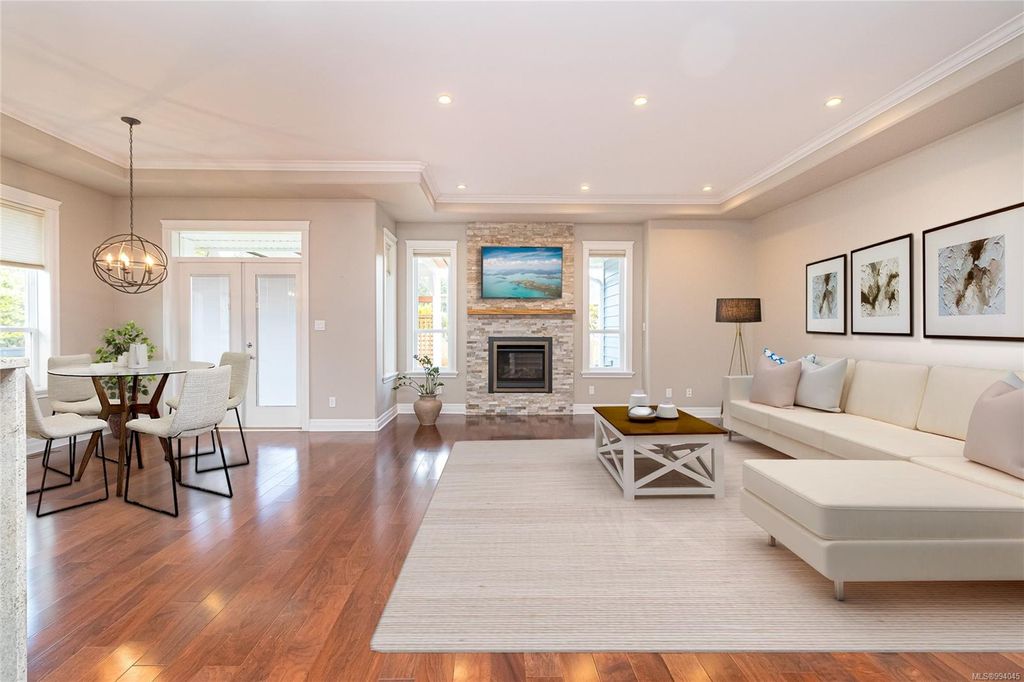 listing image 16045080537565908509