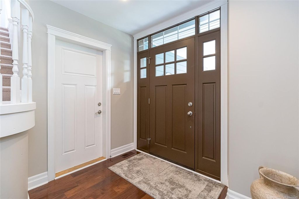 listing image 16046249358432492640