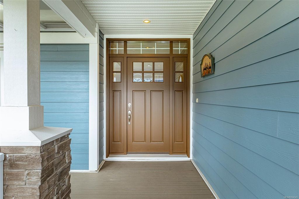 listing image 16045767834449962471